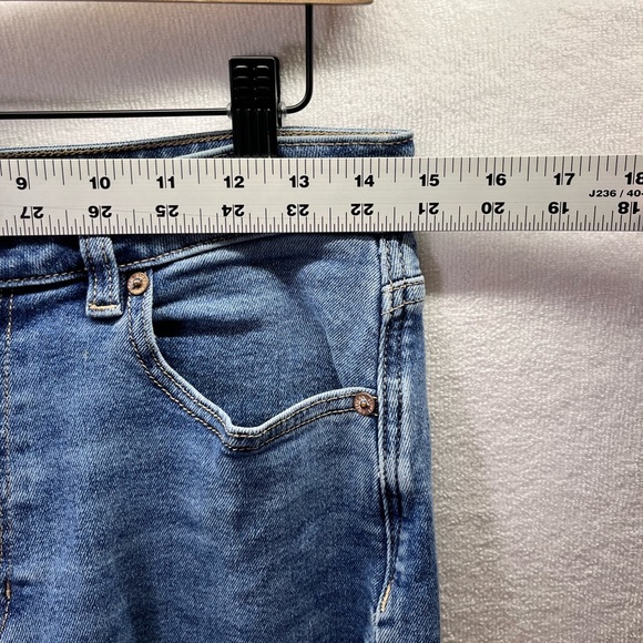 American Eagle Mom Jean Denim Jeans Womens 6 Blue Stretch 90s loose Cute 2205 - Picture 5 of 11